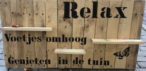 Tekstbord pallethout: Relax